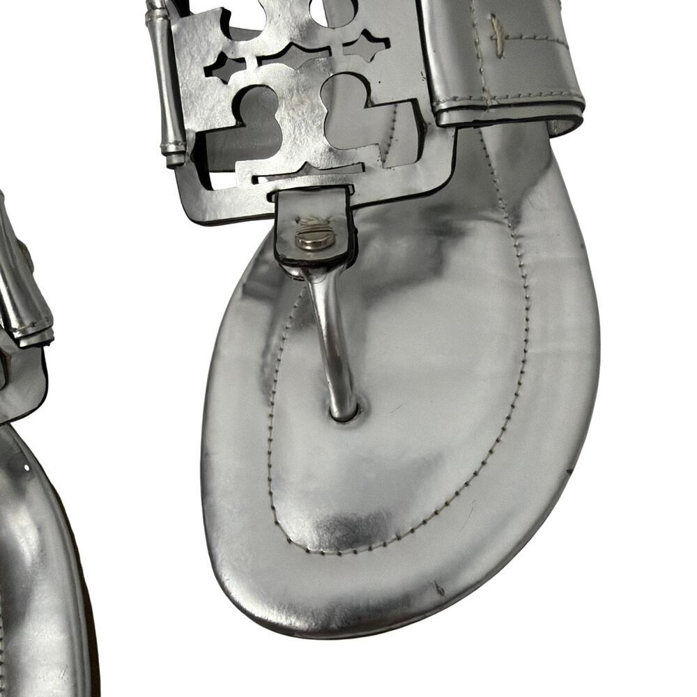 Tory Burch Miller Sandals Womens Size 6.5 Silver Metallic Leather Flat - Picture 9 of 13